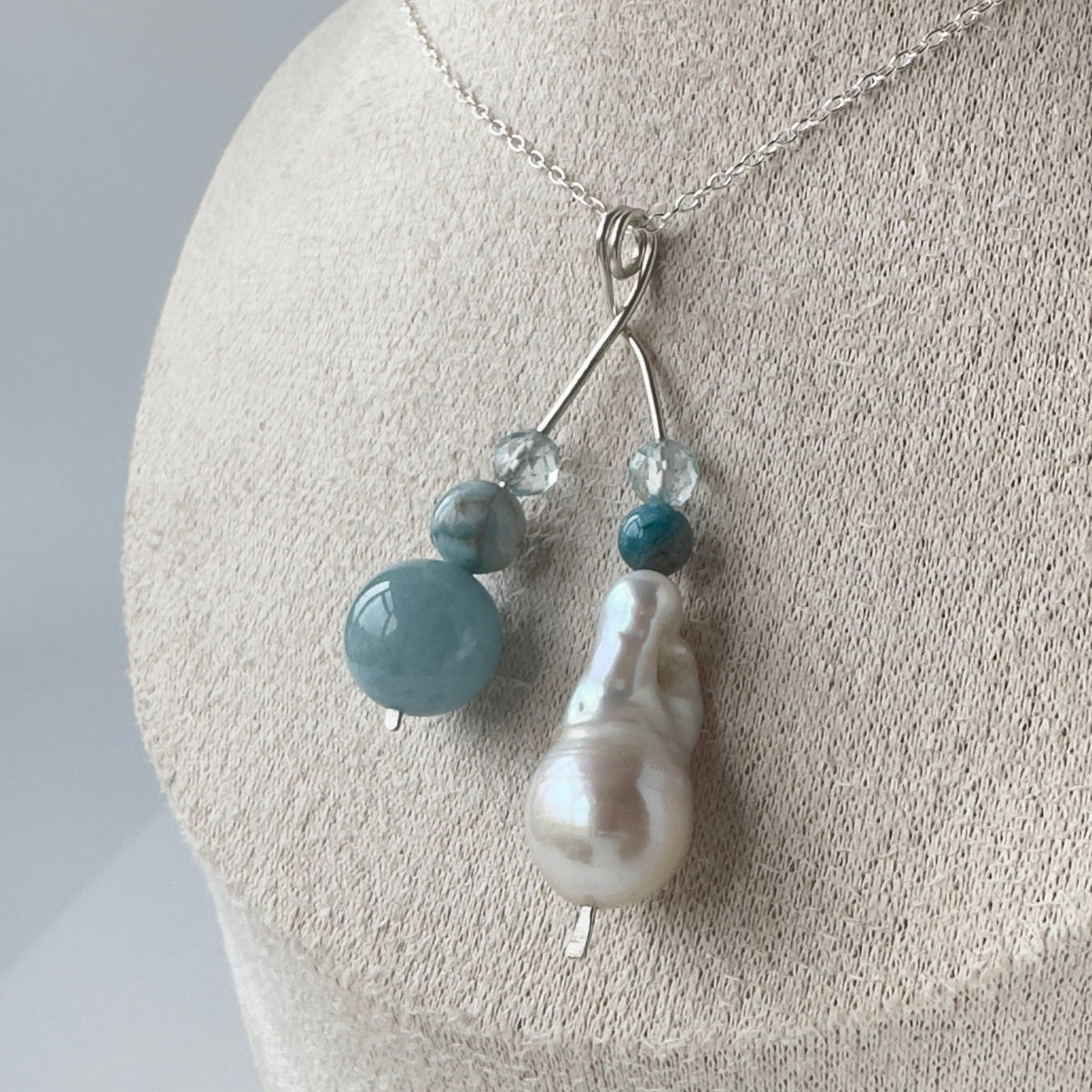 TONE PENDANT | STERLING SILVER & STONE PENDANT FOR EXPRESSION