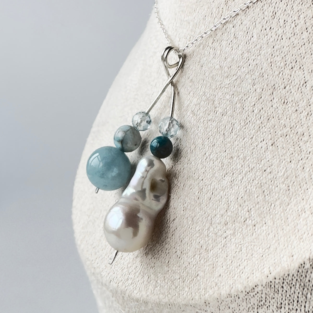 TONE PENDANT | STERLING SILVER & STONE PENDANT FOR EXPRESSION
